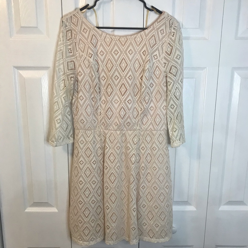 Lace 3/4 length sleeve dress